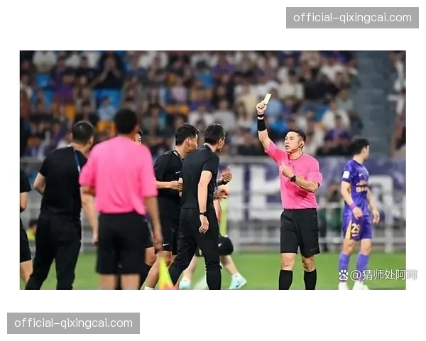 评论：VAR再次成为主角，青岛西海岸进球被吹引发尺度争议
